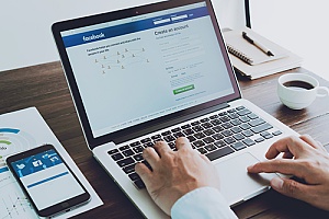 digital marketing agency using Facebook to perform social media marketing for insurance agencies